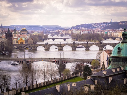 Hogyan lehet eljutni Prágába Moszkva és Szentpétervár ahol maradni