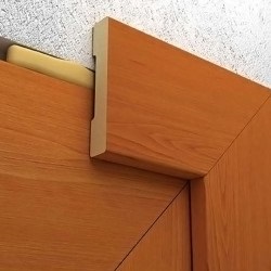 Hogyan javíts berendezés a belső ajtó telepítés kárpitok az ajtón saját kezével, fotó, videó