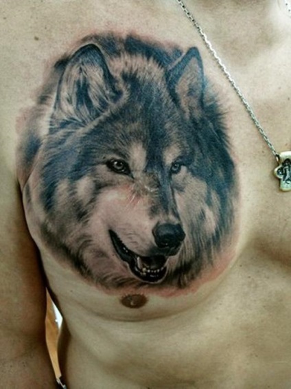 Mit jelent a „farkas” tetoválás