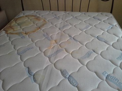 Hogyan tisztítható a matracot a vizelet és megszabadulni a szag - az életem