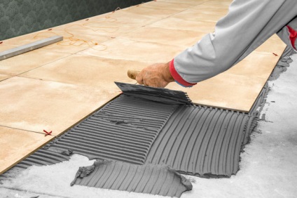 Hogyan készüljünk a padló lerakásához cserép javítás sokkal könnyebb, mint amilyennek látszik