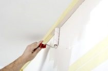 Hogyan kell festeni a falra újra, ha a festék leválik