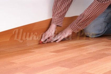 Hogyan tegye linóleum padlóburkolatok