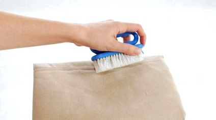 Hogyan mossuk át a bőr táska, valamint műbőr és velúr