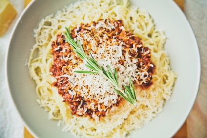 Főzni spagetti bolognese - recept (paradicsom) Főzni spagetti bolognese - recept