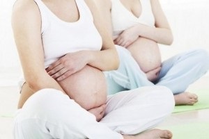 Ahogy egyre hasa alatt ikerterhesség, többes terhesség