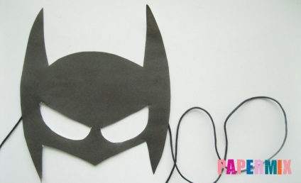 Hogyan készítsünk egy Batman maszk papírból saját kezűleg
