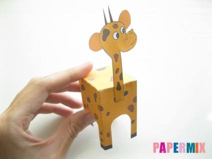 Hogyan ömlesztett zsiráf mintás papír