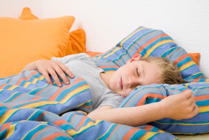 Ahogy a gyerekek alszanak 1 év és idősebb 8 mítoszt gyermekek alvás