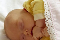 Hogyan törődik egy újszülött fiú, egy gyerek akár egy év