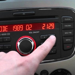 Honnan tudod, hogy a rádió kódot Ford Focus 2