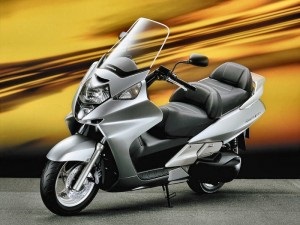 Hogyan válasszuk ki maksiskuter (kiválasztás) Hogyan válasszuk ki a maksiskuter
