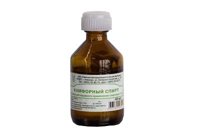 Kámfor-alkohol fül használatát, és hogy lehetséges-e, hogy csöpög, mint a (lehetséges) Kámfor alkohol fülben használható-e, és hogyan tud csöpögni