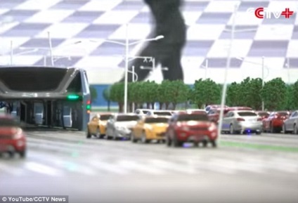 Kínai busz, a hiányzó eszközök (autók mellett a fényáteresztő) Kínai busz, amely továbbítja autók