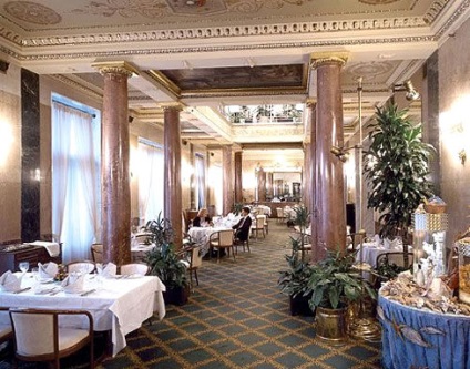 Linóleum a belső a lakás (hall klasszikus stílus) Linóleum a belső a lakás