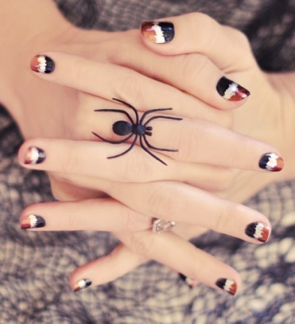 Manikűr Halloween tök, vámpírok, pókok, és még az utcán éjjel festeni körmök