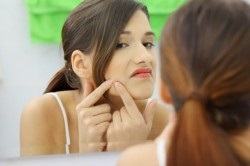 A maszk a kurkuma arc mágikus receptek, alkalmazási javallatok (videó)