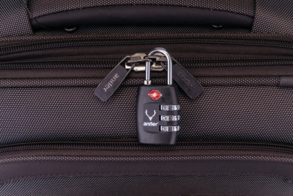 Lakat lóg pajta és típusú megbízható, kengyelszerkezet és amelyek, a legjobb (szuszpenzió) Lakat lóg pajta és típusú megbízható, kengyelkonstrukció, és amelyek, a legjobb
