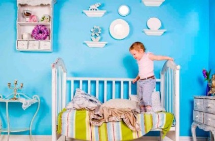 Háttérkép kisfiú szobájának (110 fotó) Hogyan válasszuk ki a falra, a választási lehetőségek kombinációját a belső