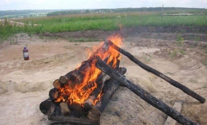 Burnt fa berendezés előnyeit, és így saját kezében van (javítás) Burnt fa berendezés előnyeit, és így saját kezében van