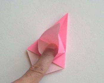 Origami Lily (a) origami liliom