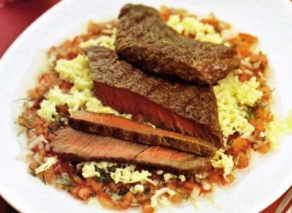 Beefsteak (beefsteak) Hússzeleteket marhahús