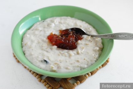 Zabpehely (zabpelyhet), egyszerű receptek (tej, hogy a forraljuk) Zabpehely (zabpelyhet), egyszerű receptek