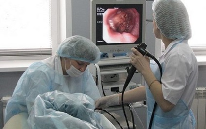 Burn oesophagealis tünetek, kezelés (kezelés) Burn nyelőcső tünetek, kezelés