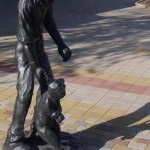 Emlékmű Koroviev és macska Behemoth Moszkvában