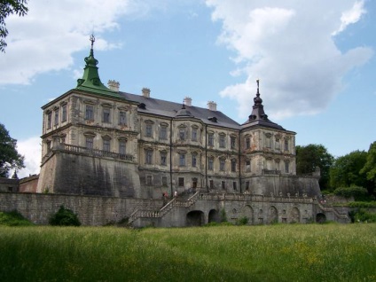 Pidhirtsi Castle leírás, legendák, történelem