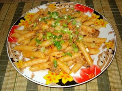 Recept sült tésztát egy serpenyőben (hús tészta zöldséggel) Recept sült tészta a serpenyőben