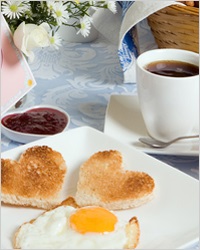 romantikus reggeli