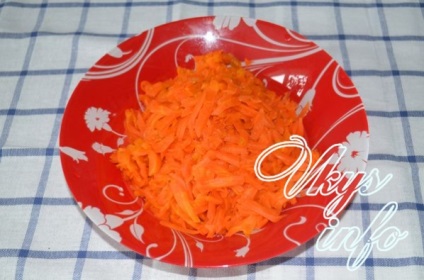 Saláta Sertés nyelv uborka recept egy fotó