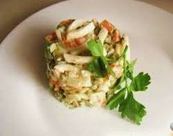 Saláta tintahal, uborka, és a burgonya - egy egyszerű recept a fotó