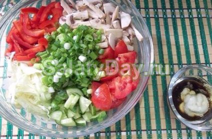 Saláta nyers gomba - megtartja az előnyös tulajdonságait gomba recept fotókkal és videó