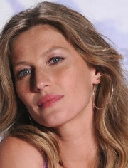 Beauty Secrets Viktorii Bekhem, a Marie Claire (Marie) Beauty Secrets Viktorii Bekhem, Marie Claire