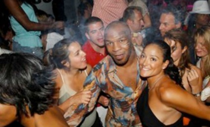 Titkos tények életrajzát Mike Tyson (a) Titkos tények életrajzát Mike Tyson