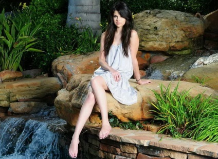 Selena Gomez - harmónia és a szépség! Növekedési paraméterek tömeg fotó