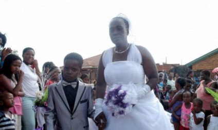 Shock esküvő 8 éves fiú és 61 éves nő