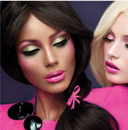 Stílusú lány Barbie - élő babák vannak (fotó) (Doll) Stílusú lány Barbie - élő babák vannak (fotó)
