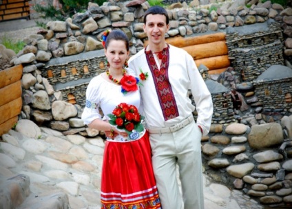 Esküvői ruhák szláv stílusban