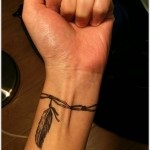 Tattoo karkötő a karján, a csukló és a láb