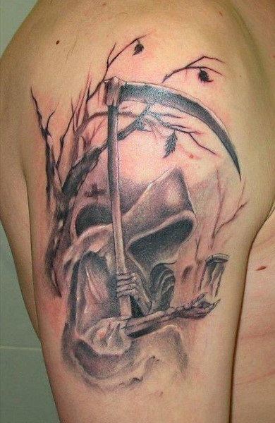 Tattoo halál a kaszát, és az értéke ennek a fényképnek tetoválás