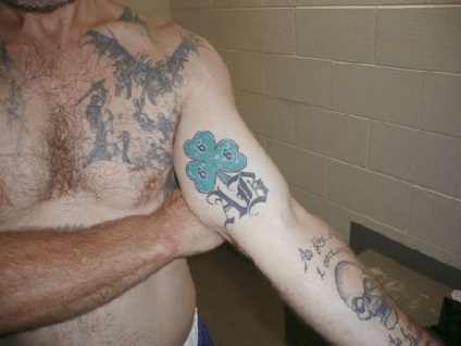 Tetoválás foglyokat a világ, és azok jelentőségét, mixstuff