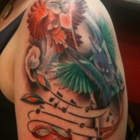 Tattoo jegyzetek (lányok figyelmét violinkulcs) zene tetoválás