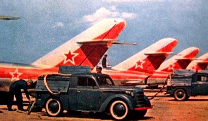 Tesztvezetés a gyermekek pedálos autók a Szovjetunióból
