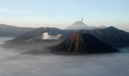 Топ-25 найбільш жахливі вулкани на землі