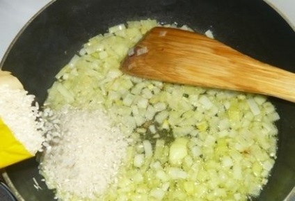 Párolt káposztával rizzsel (bográcsban, a multivarka) receptek