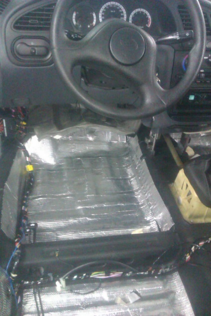 Daewoo Lanos Tuning - üléskárpit, szigetelés, műszerfal video (trim) Daewoo Lanos Tuning - üléskárpit, szigetelés, műszerfal videó