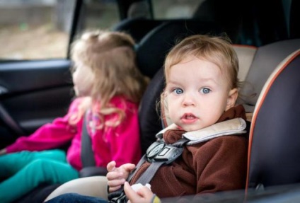 Ringató baba a közlekedésben, pirulák és jogorvoslati utazási betegség a gyermekek számára